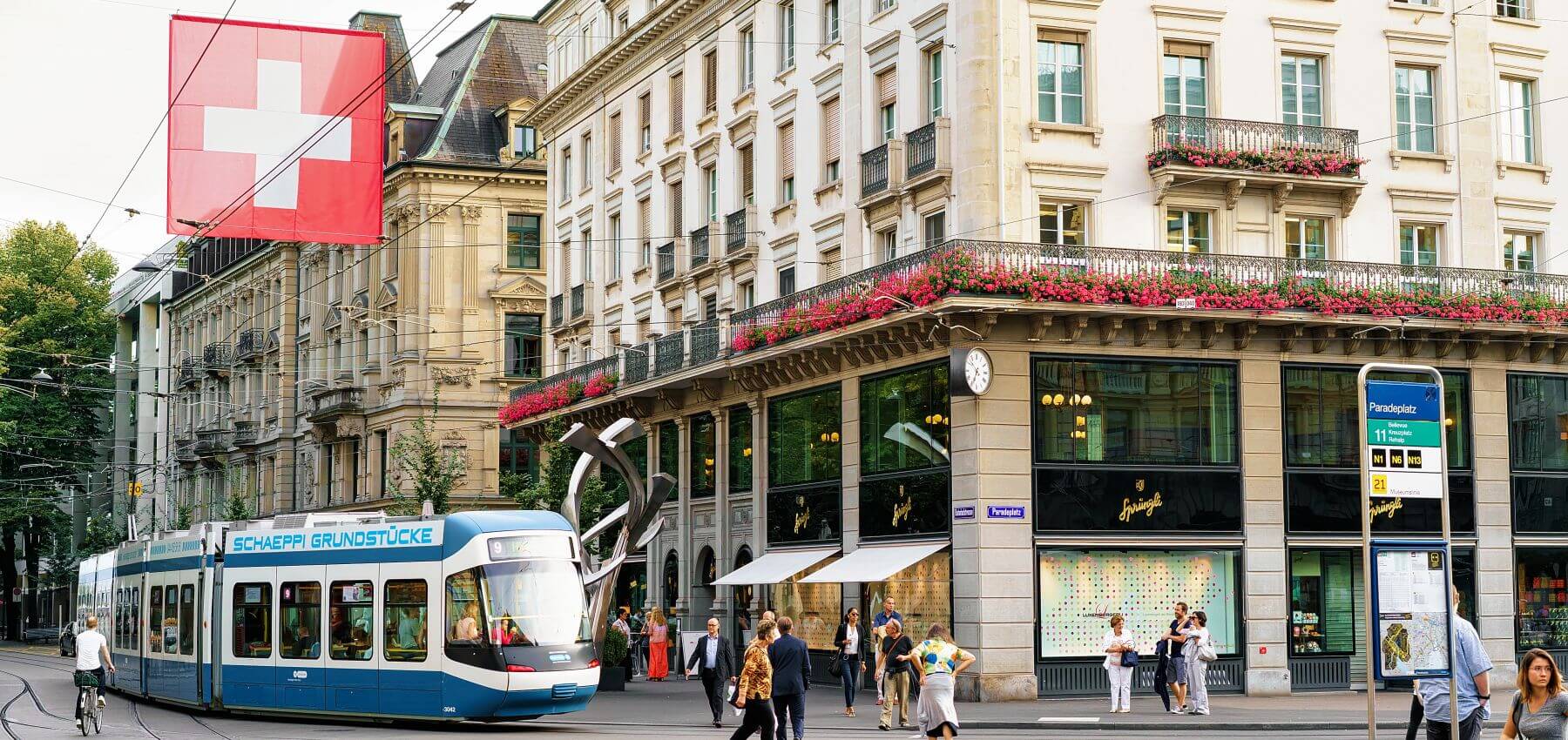 Refugees in Switzerland: Work, Bank Accounts and Insurance Explained ...