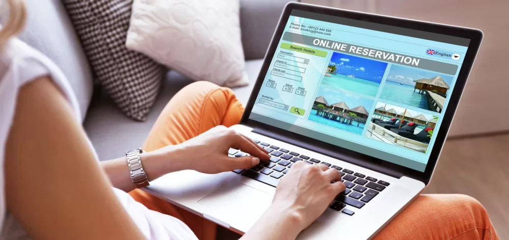 booking online travel holiday vacation