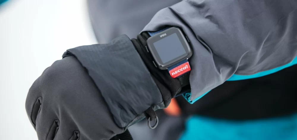 Fitbit hotsell under 1000