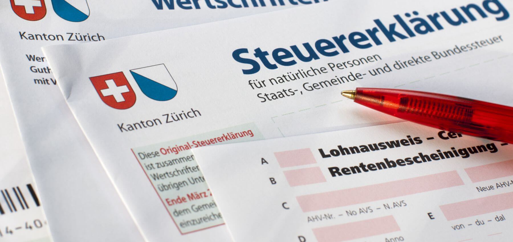 Diese Steuern zahlen Schweizerinnen und Schweizer moneyland.ch